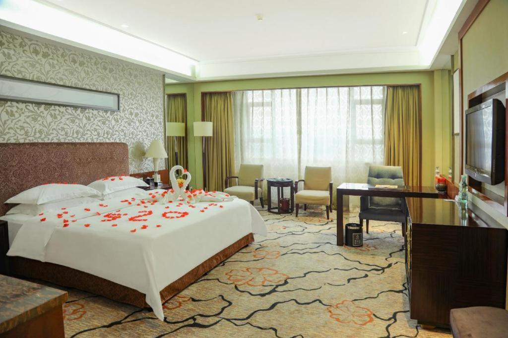 Eurasia International Hotel Dongguan  Buitenkant foto