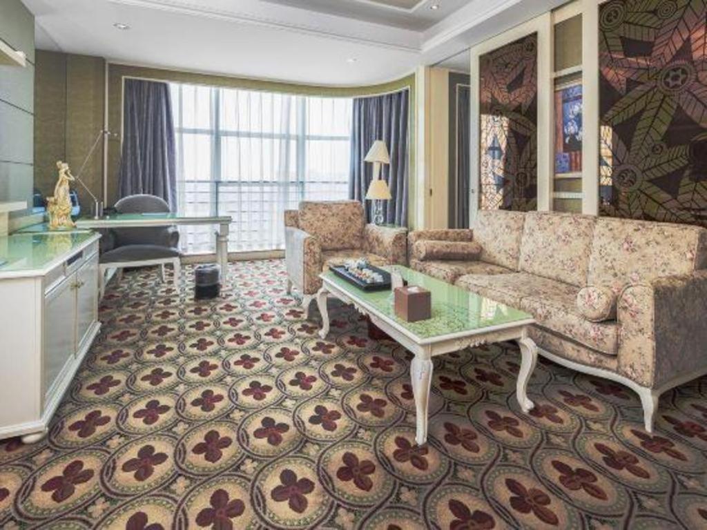 Eurasia International Hotel Dongguan  Buitenkant foto
