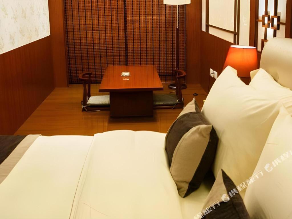 Eurasia International Hotel Dongguan  Buitenkant foto