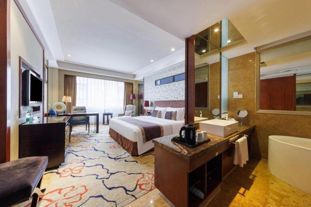 Eurasia International Hotel Dongguan  Buitenkant foto